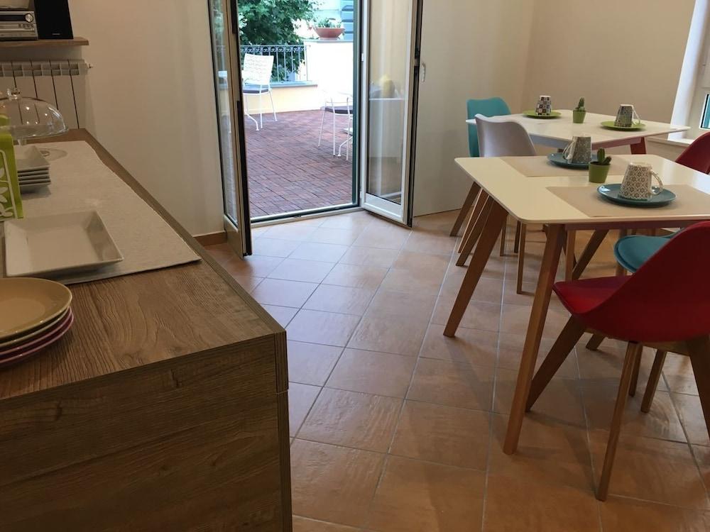 Hotiday Room Collection - Napoli Residenza Scarlatti Exterior foto