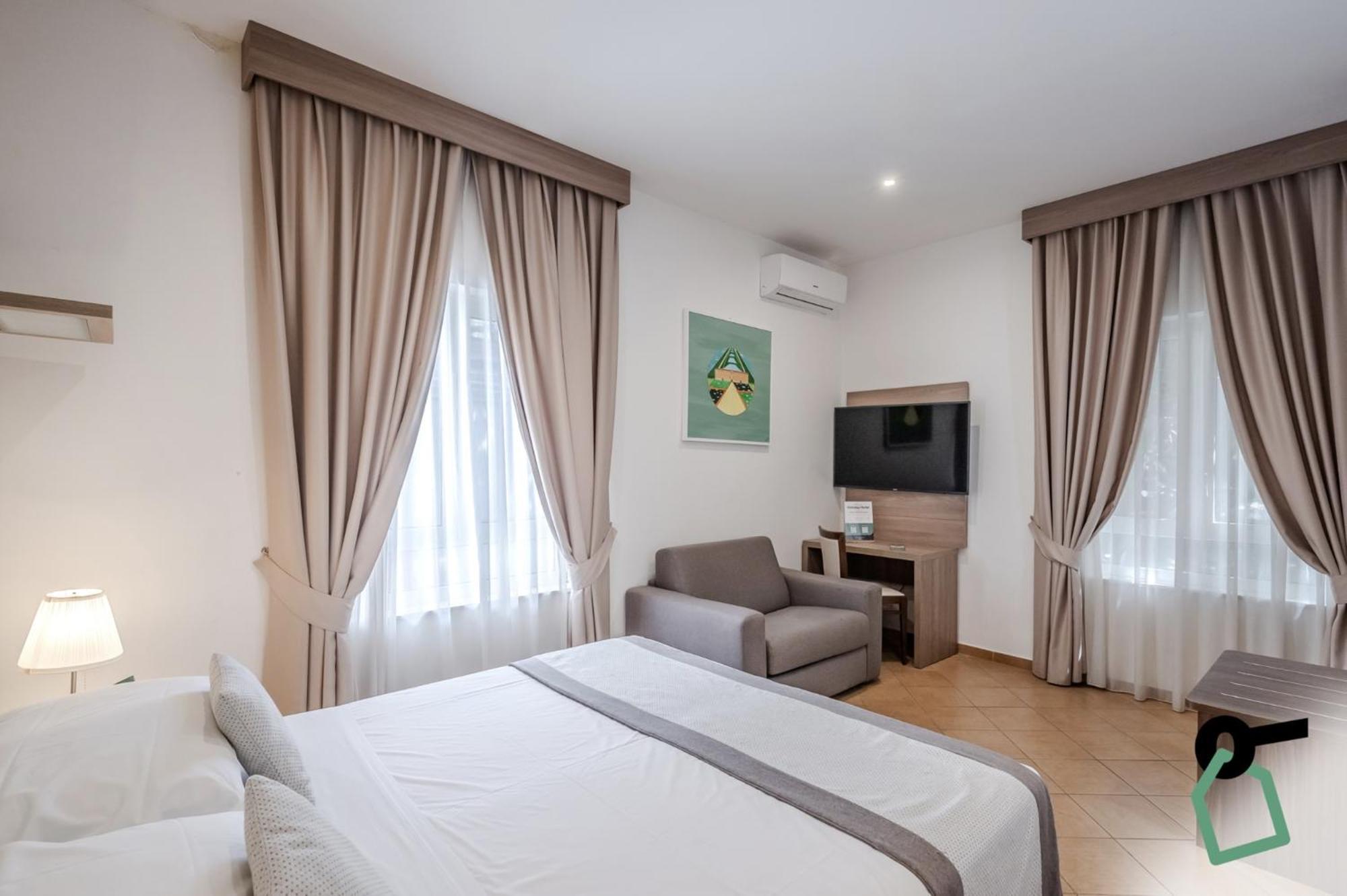 Hotiday Room Collection - Napoli Residenza Scarlatti Exterior foto