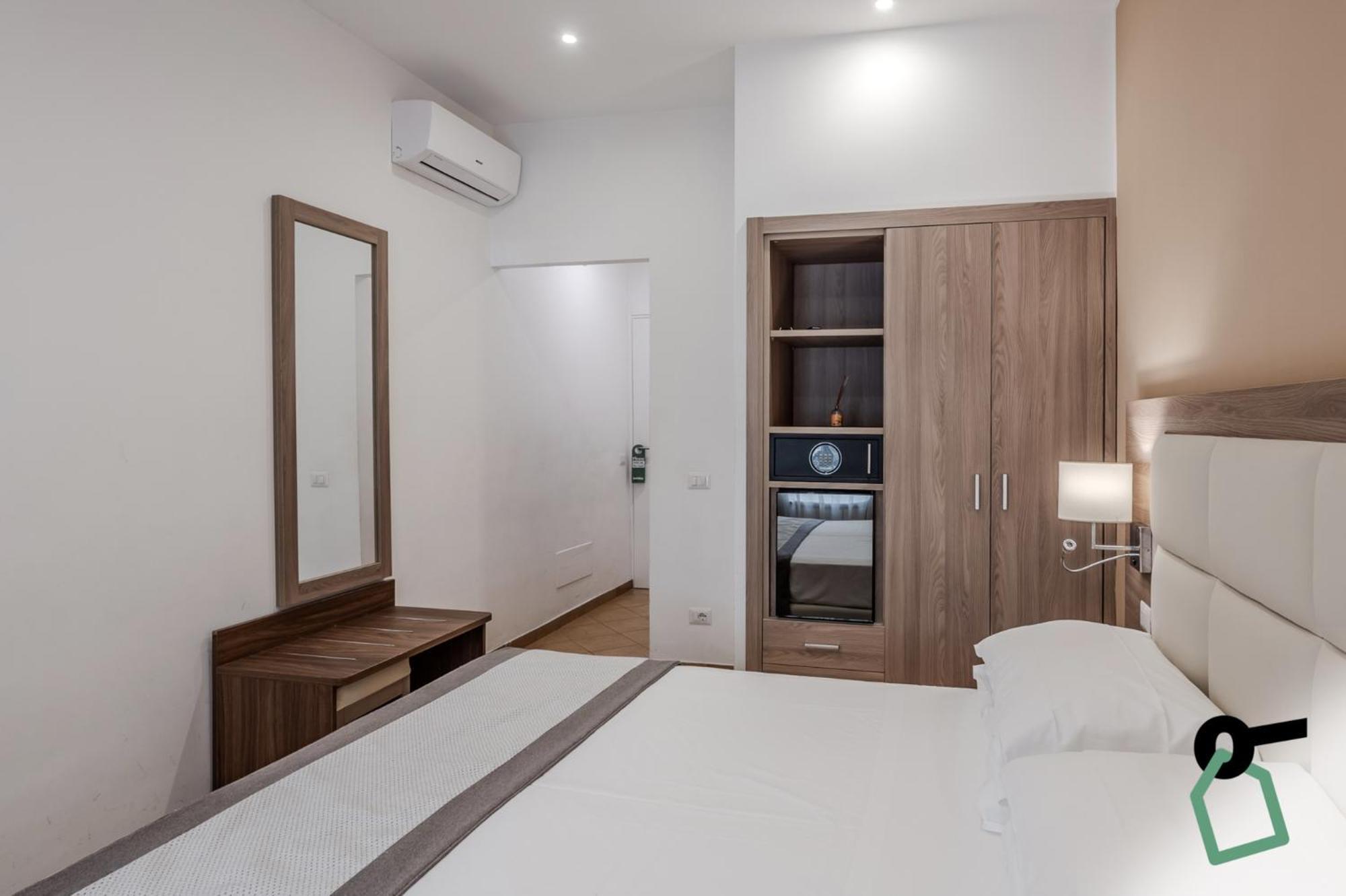 Hotiday Room Collection - Napoli Residenza Scarlatti Exterior foto